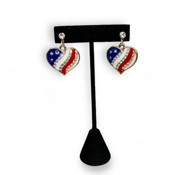 Americana USA 🇺🇸 Heart Dangle Earrings gold tone NWOT - Picture 3 of 3